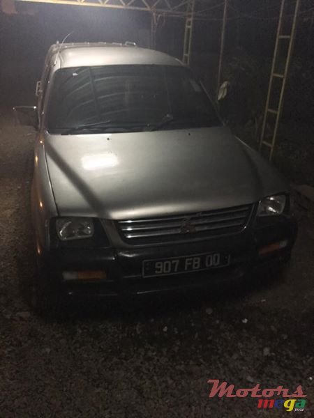 2000' Mitsubishi photo #1