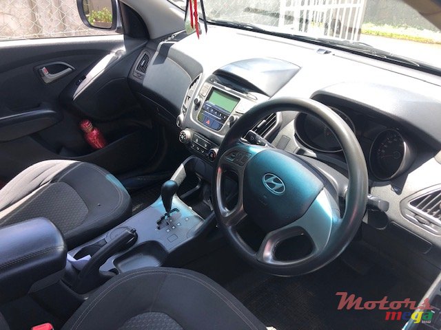 2010' Hyundai ix35 photo #5