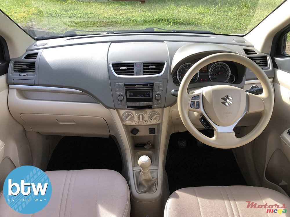 2018' Suzuki Ertiga photo #5