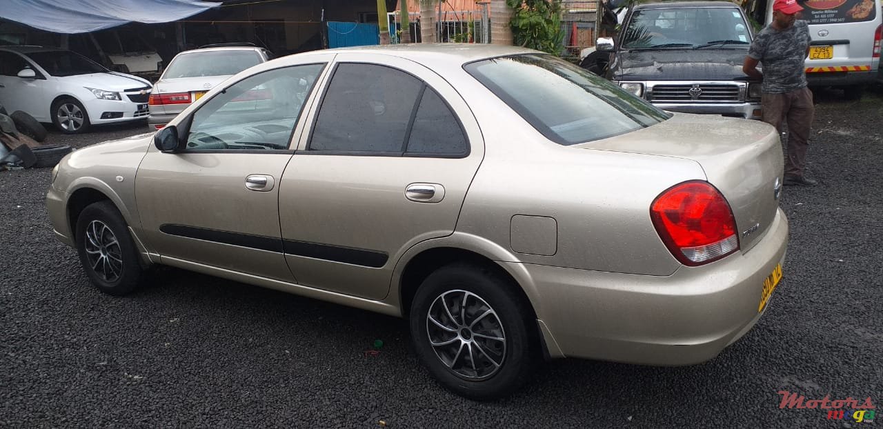 2012' Nissan Sunny photo #2
