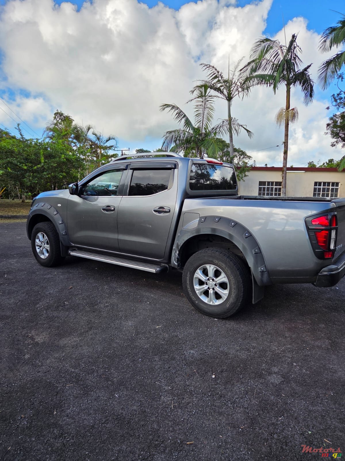 2019' Nissan Navara photo #3