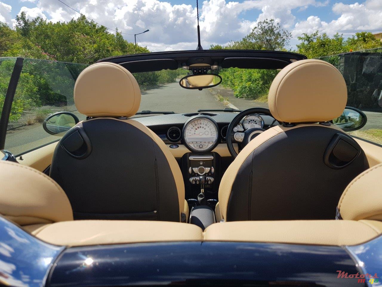 2010' MINI Cooper S Convertible photo #7