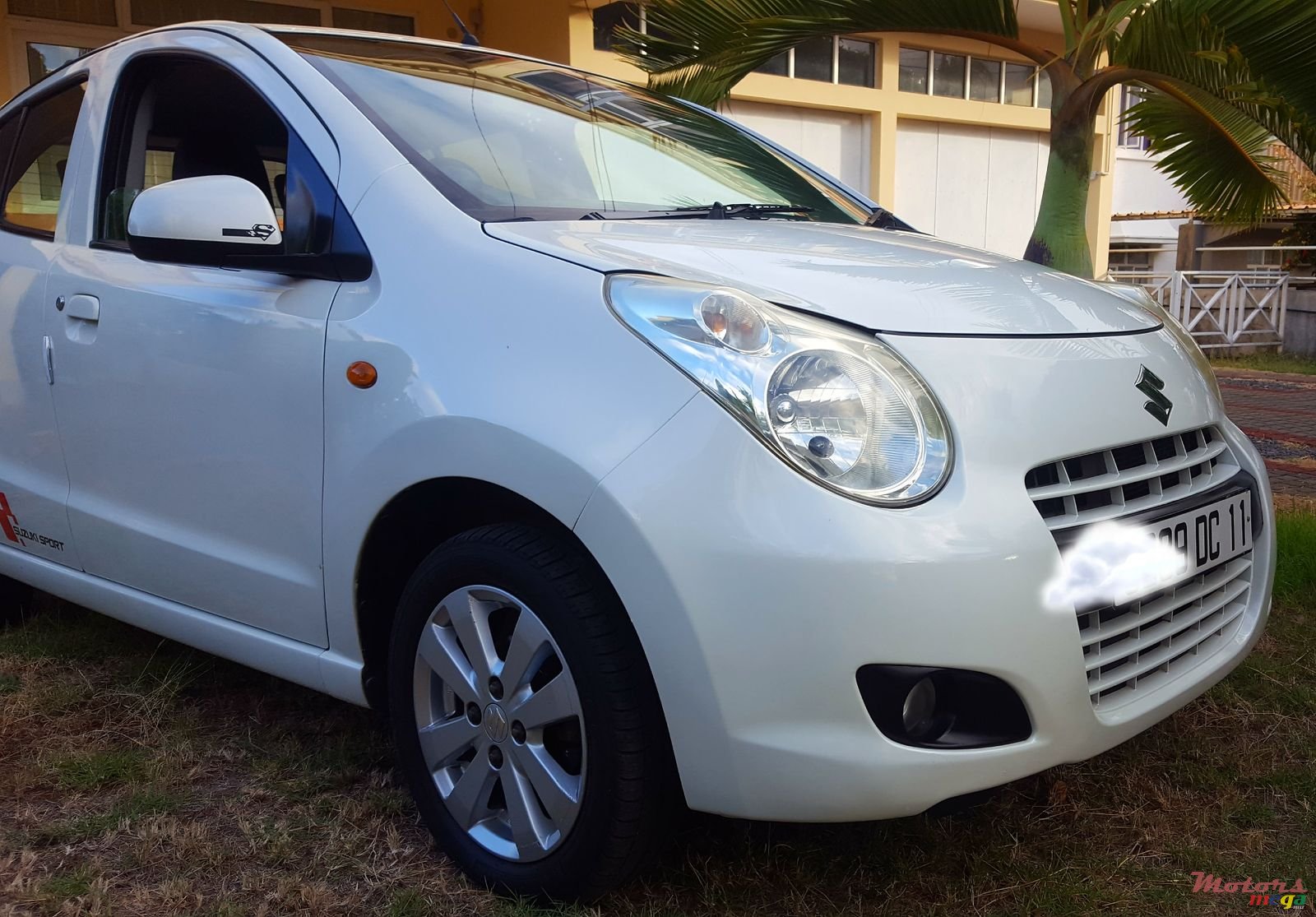 2011' Suzuki Celerio photo #5