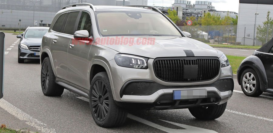 Mercedes-Maybach GLS prototype caught testing with its big new grille