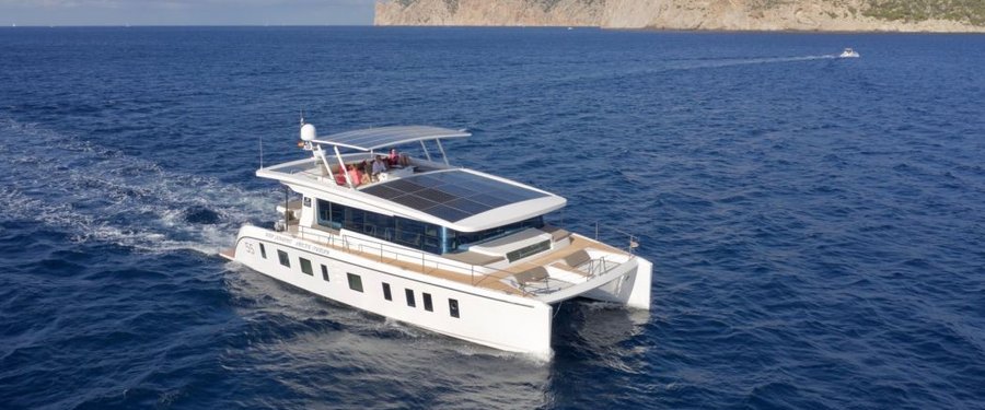 Luxurious Silent Yachts 55 claims pure solar power and zero NVH