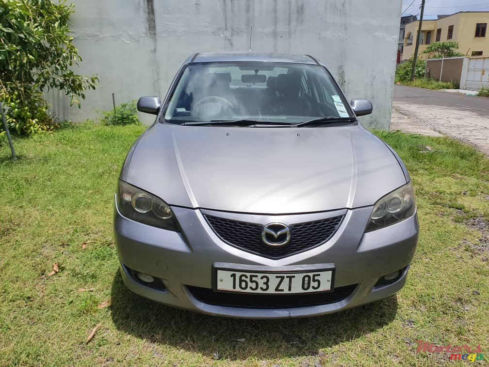2005' Mazda 3 photo #1