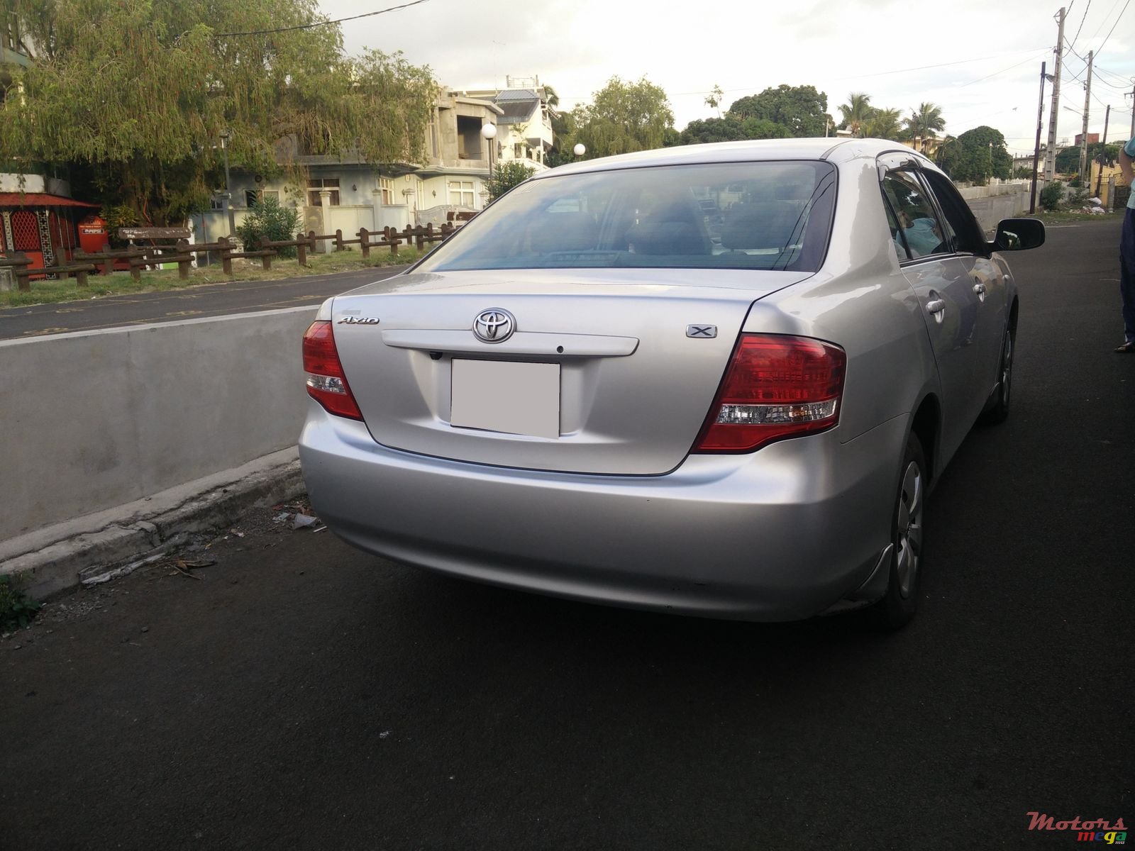 2009' Toyota Axio photo #3