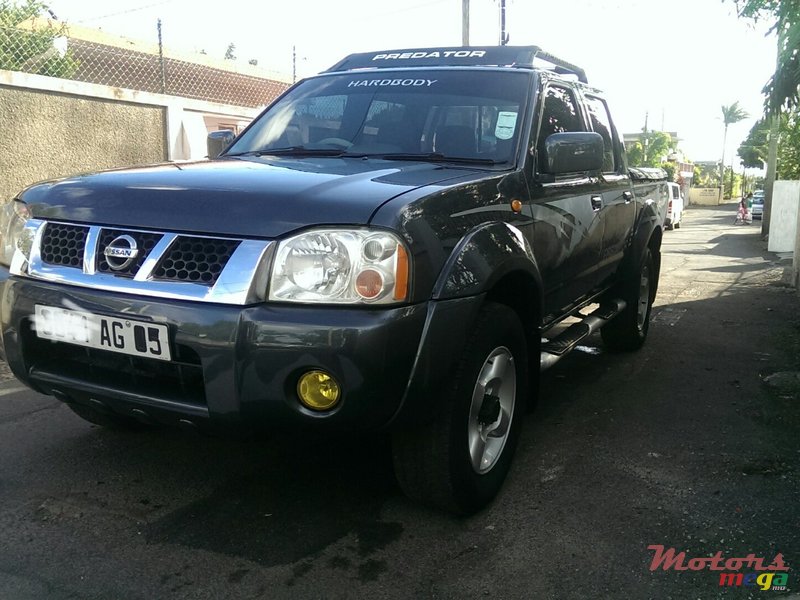 2005' Nissan Hardbody photo #1