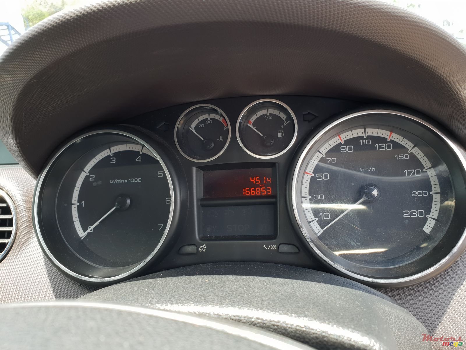 2008' Peugeot 308 photo #5