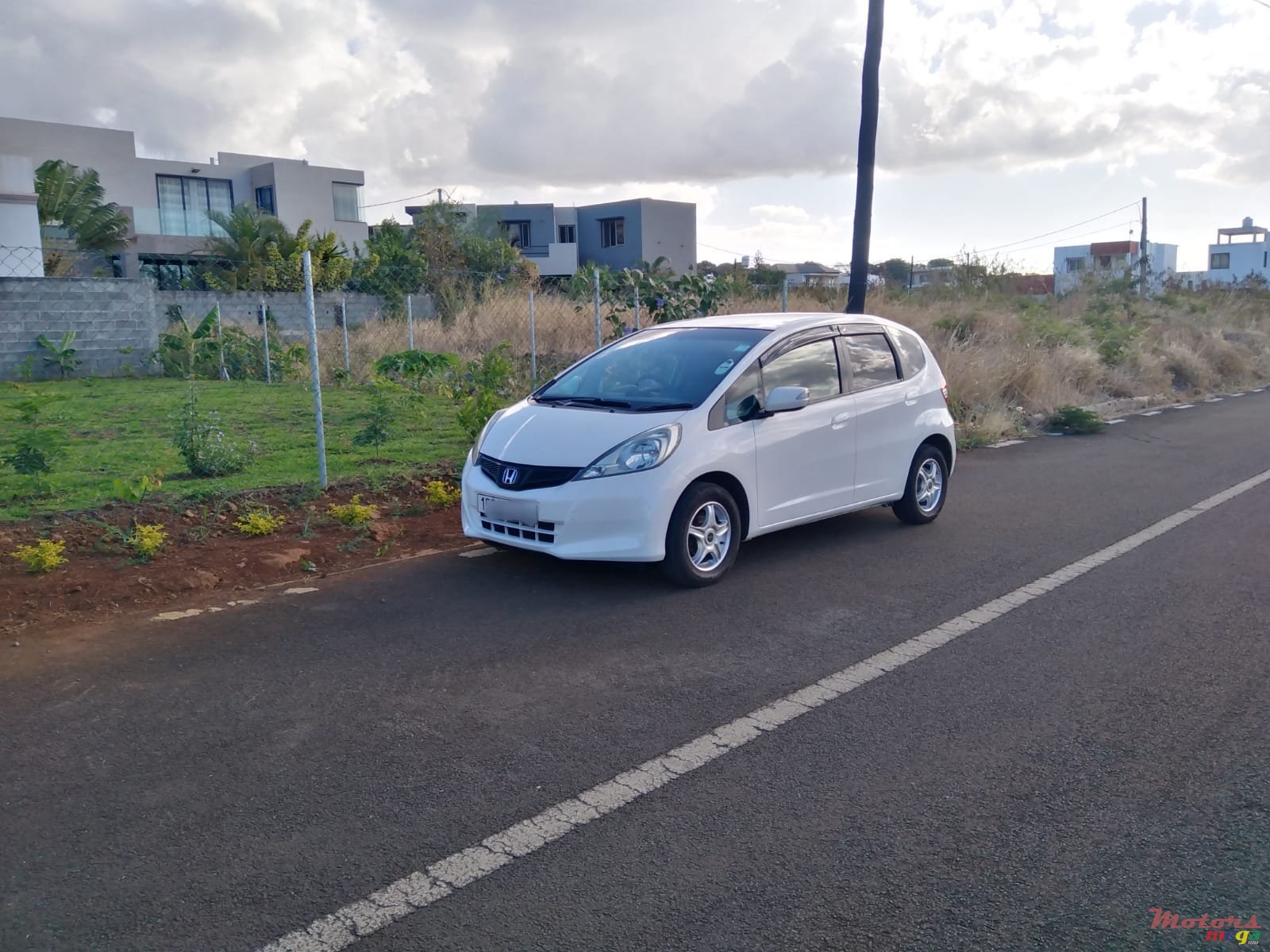 2010' Honda Fit photo #1
