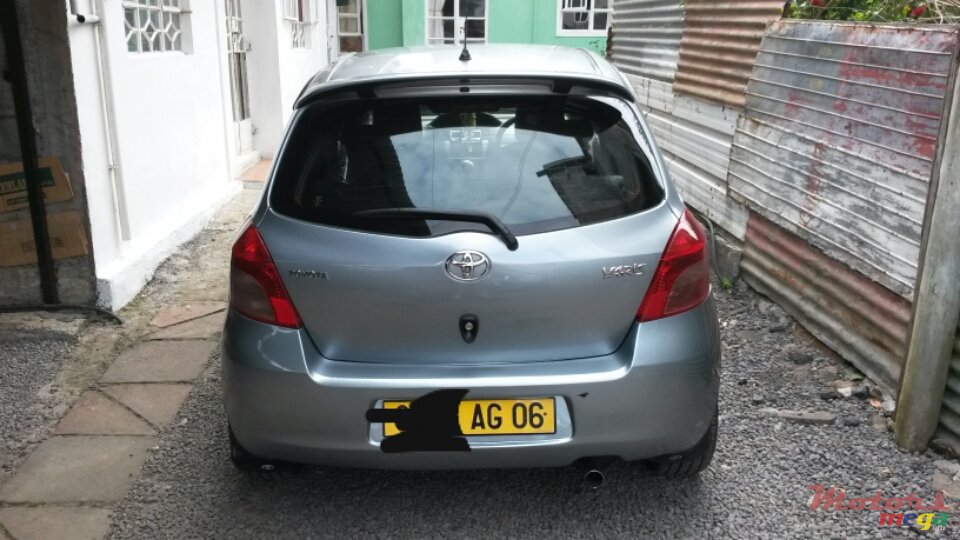 2006' Toyota Yaris photo #1