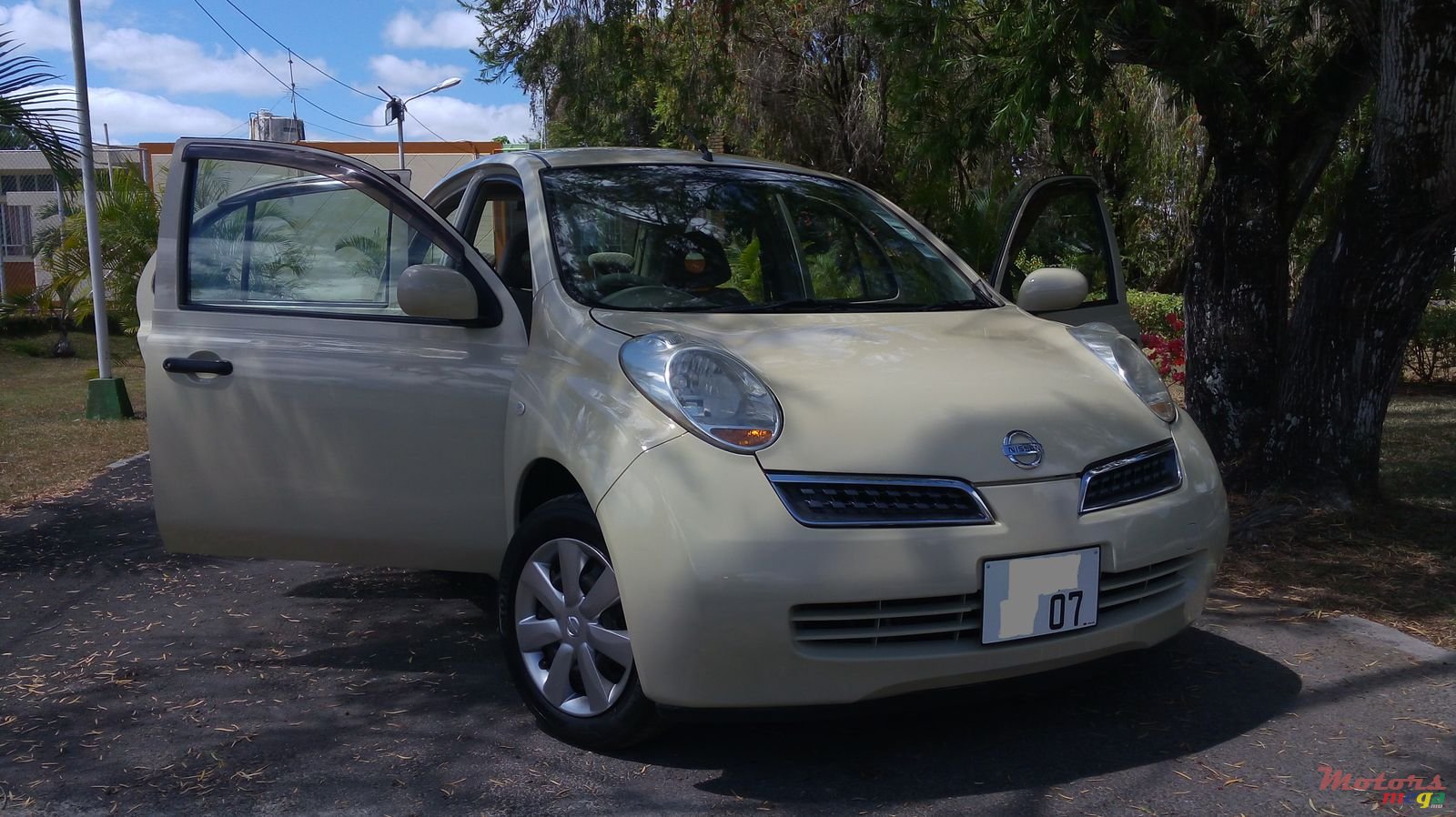 2007' Nissan March photo #1