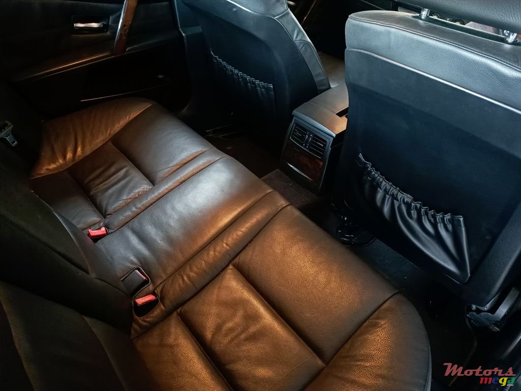 2005' BMW 5 Series photo #6