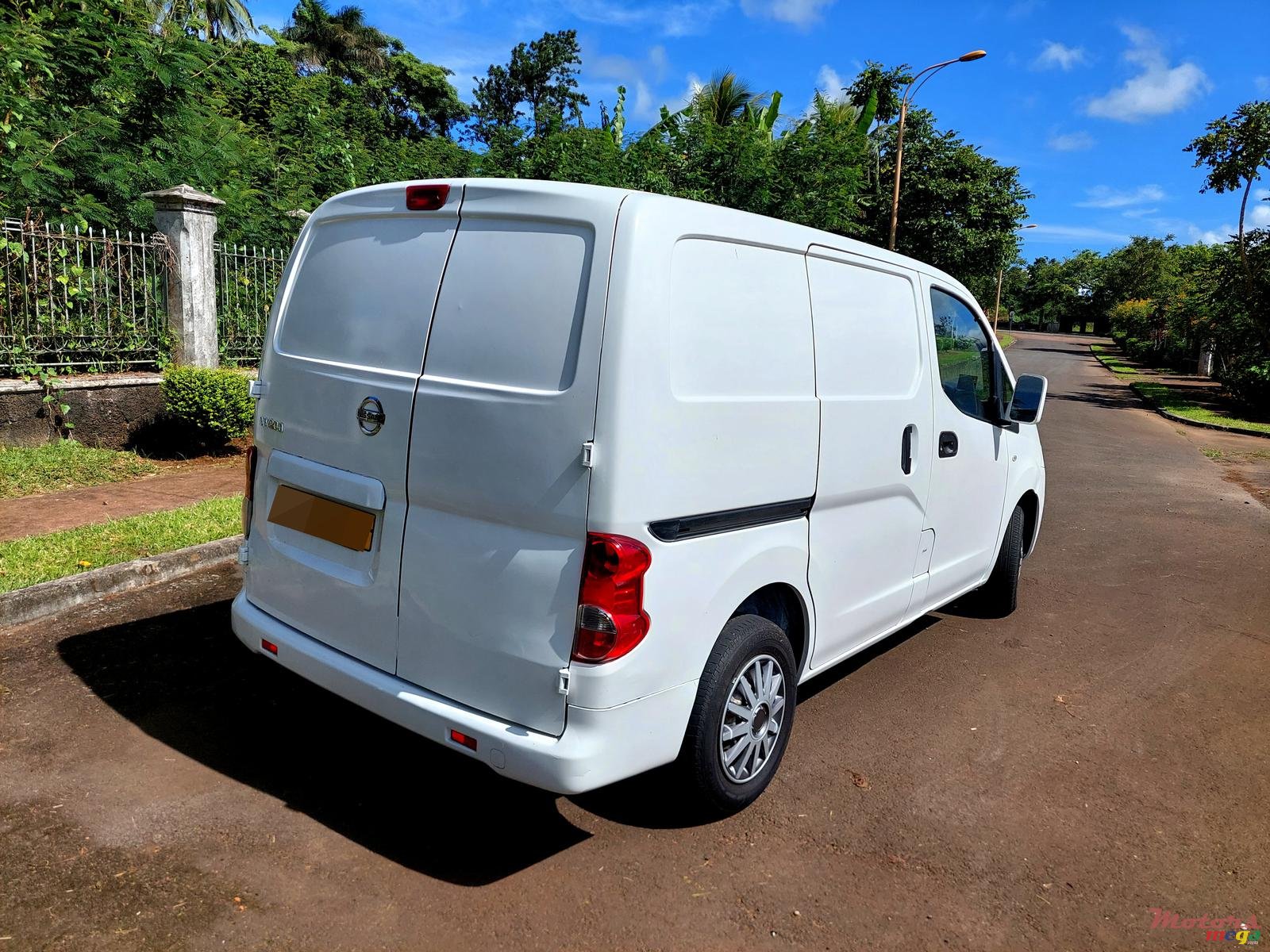 2017' Nissan NV NV200 photo #4