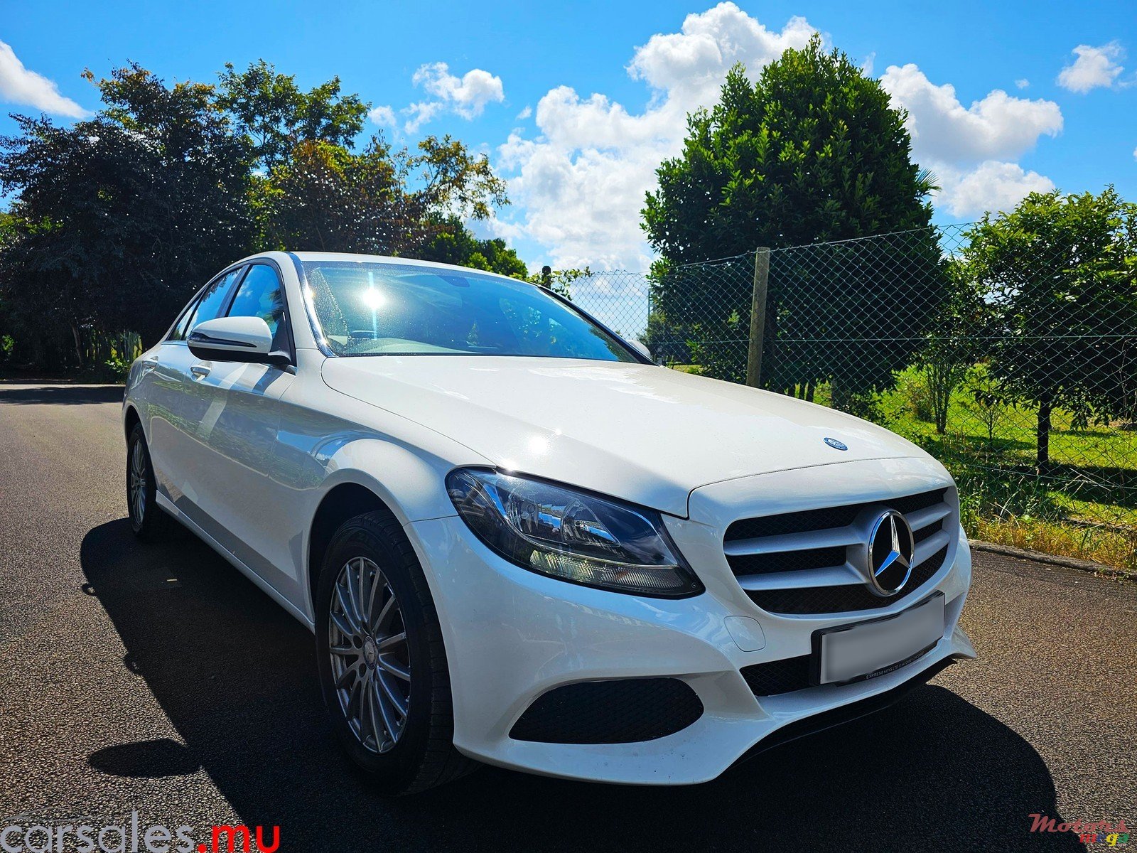 2017' Mercedes-Benz C 180 Elegance photo #1