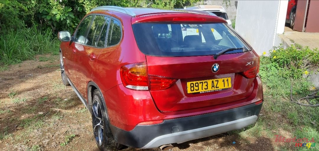 2011' BMW X1 photo #2