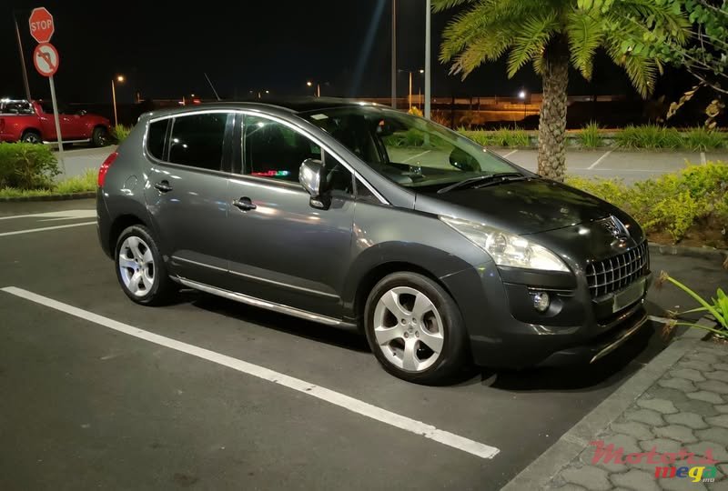 2013' Peugeot 3008 photo #2