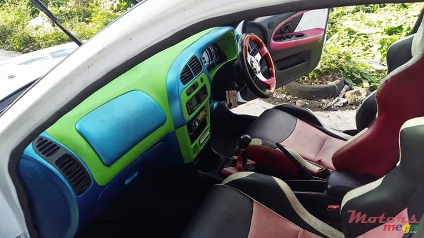 2000' Mitsubishi Lancer photo #6