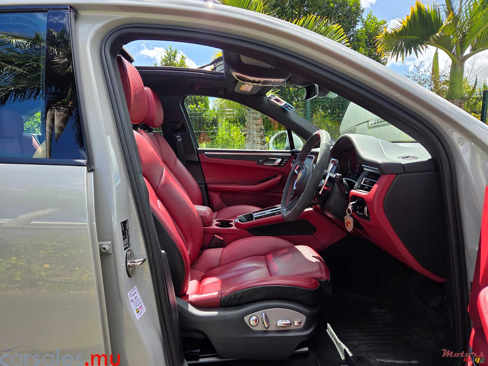 2022' Porsche Macan 2.0 photo #5