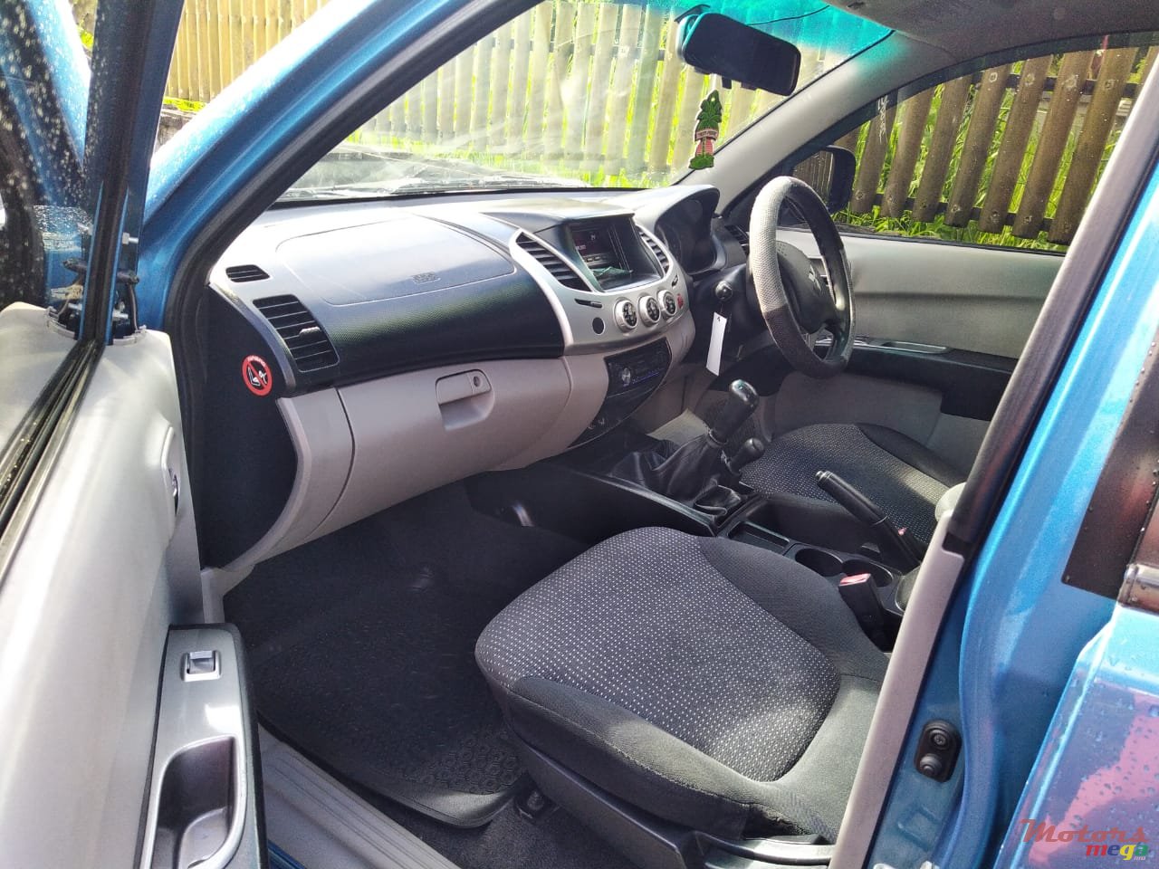 2010' Mitsubishi L 200 Sportero DID photo #5