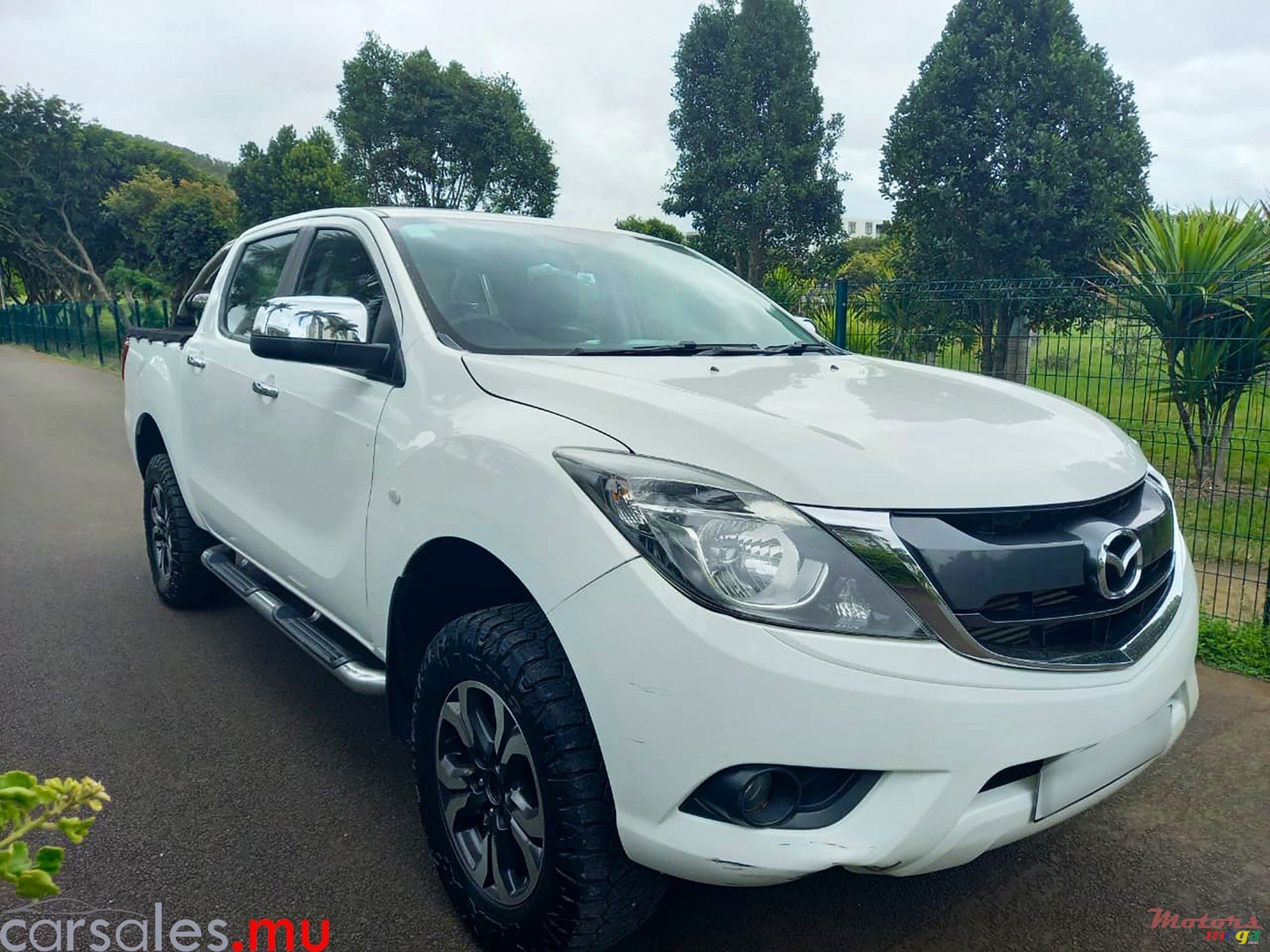 2020' Mazda BT-50 2.2 4x4 photo #2