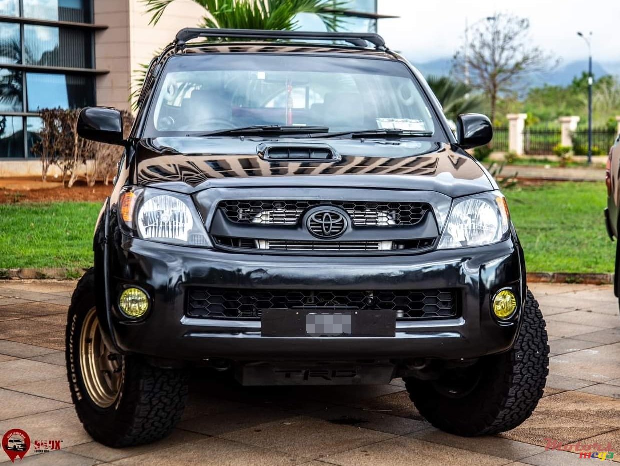 2007' Toyota Hilux photo #1