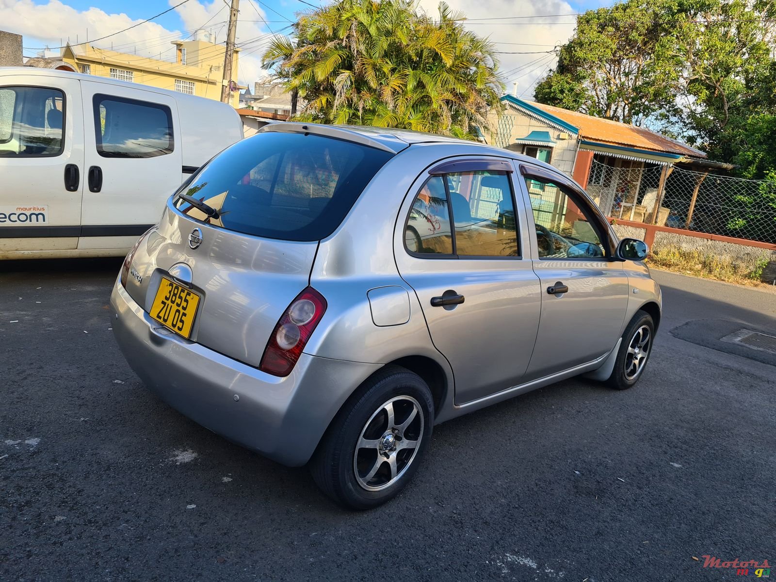 2005' Nissan March photo #5