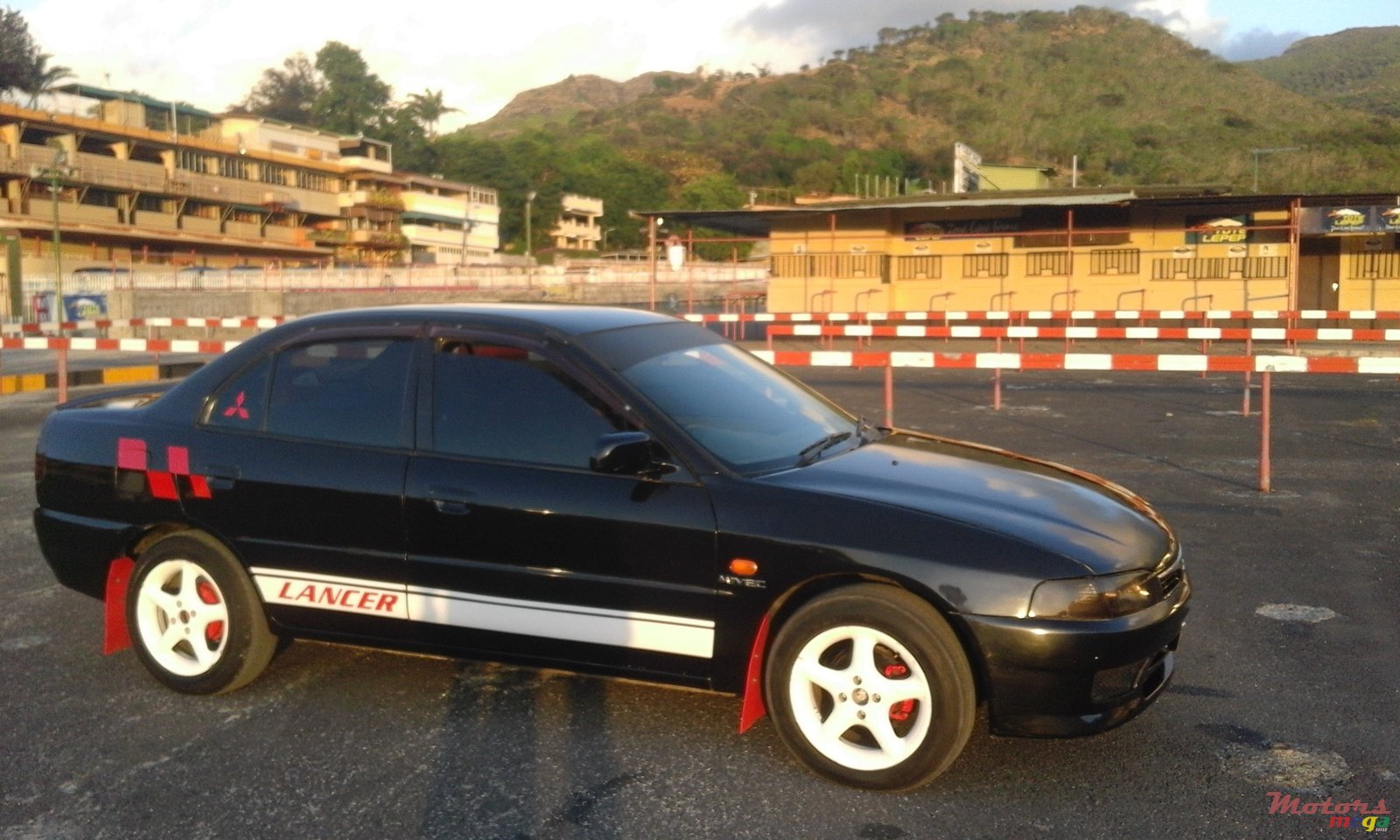 1997' Mitsubishi Lancer photo #1