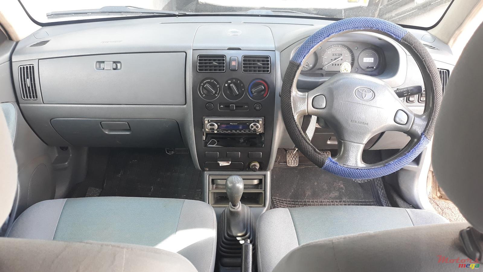 2002' Toyota photo #6