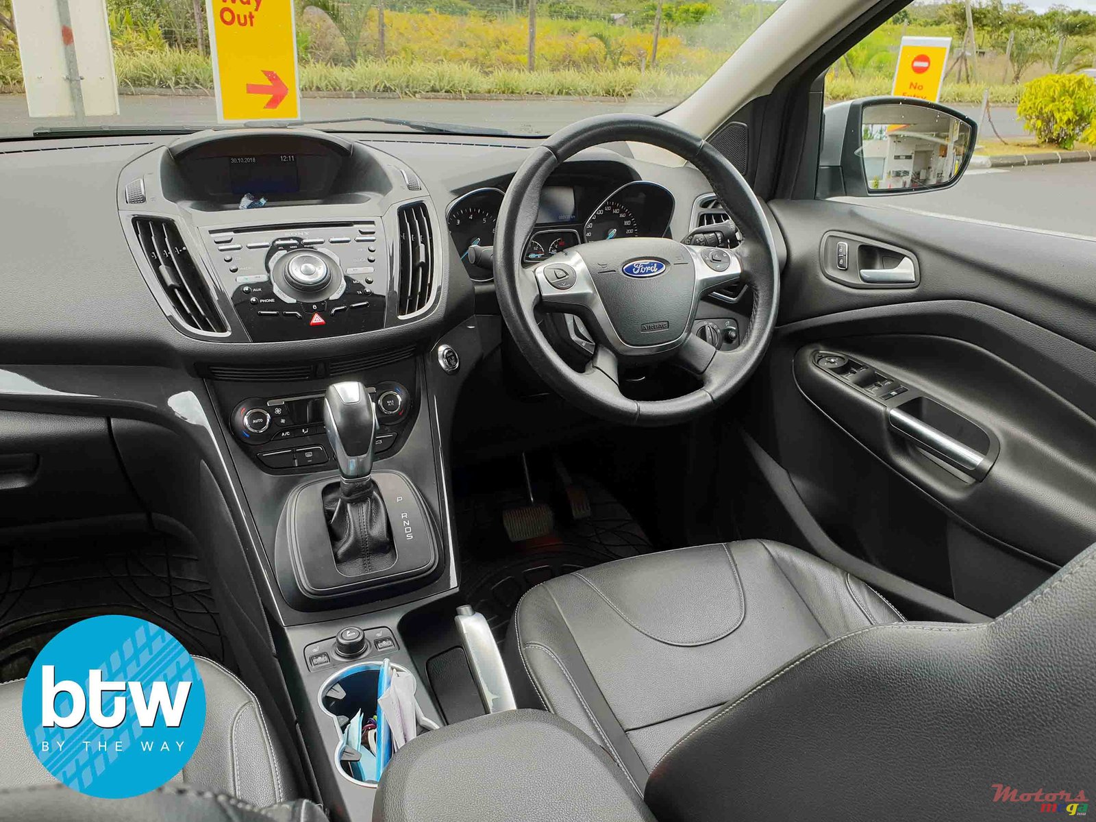 2014' Ford Kuga photo #3