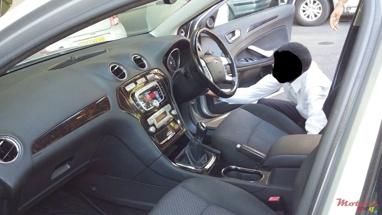 2009' Ford Mondeo photo #3