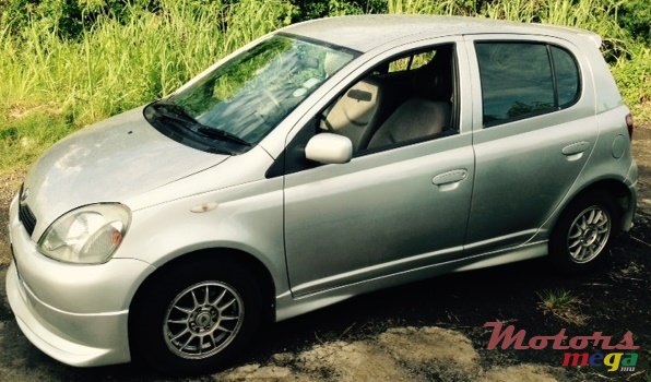 1999' Toyota Yaris Vitz photo #2