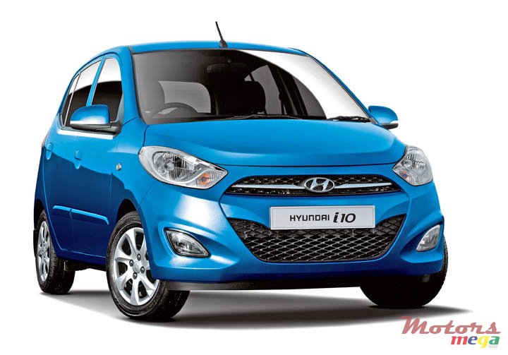 2010' Mitsubishi Rent a Car as from Rs 800 photo #3