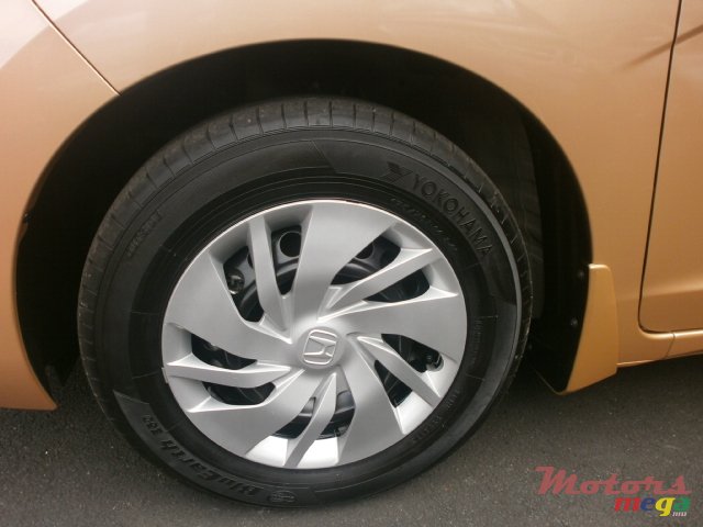 2013' Honda FR-V New shape photo #5