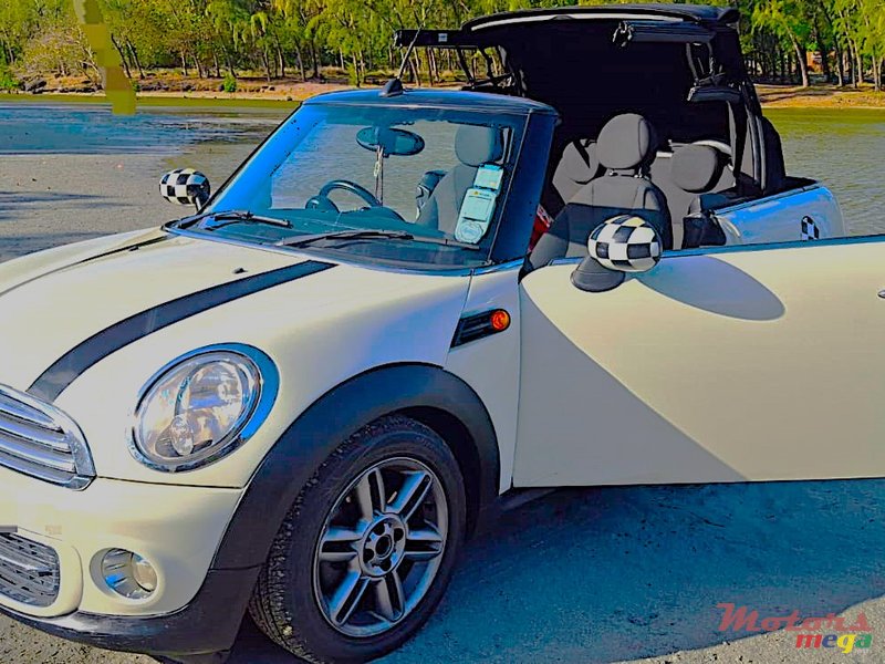 2015' MINI Cooper photo #1