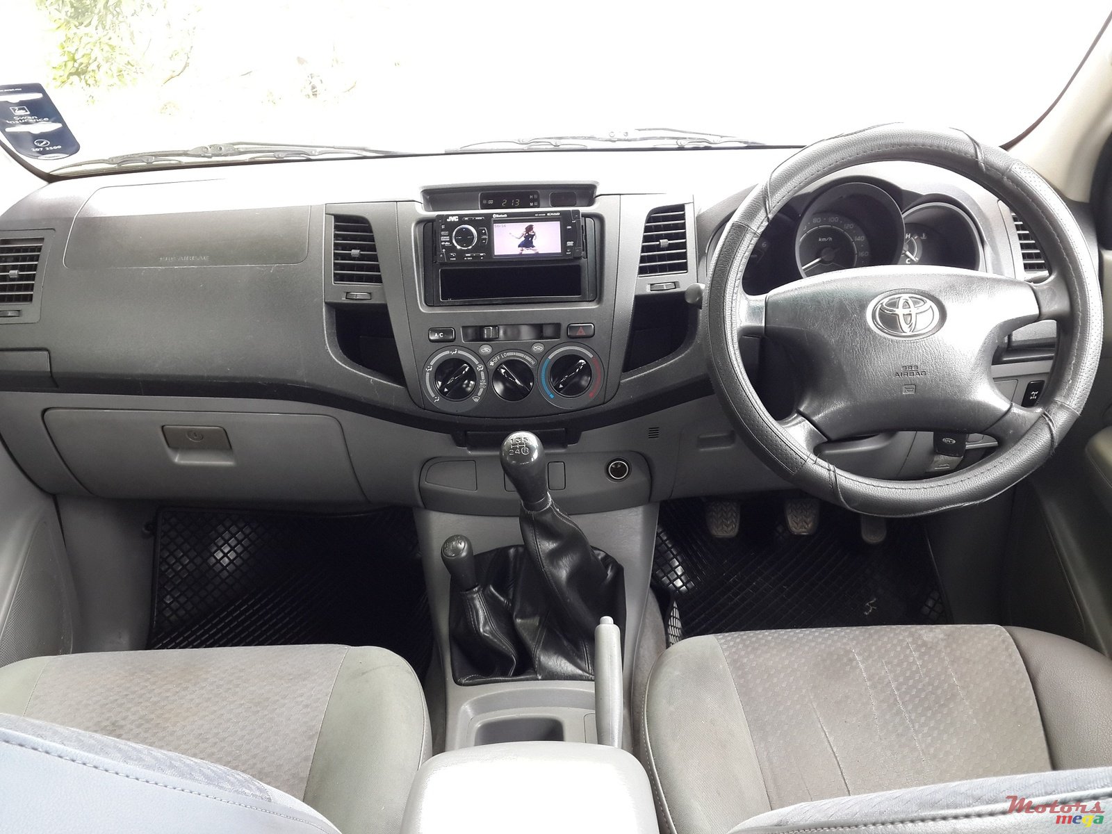 2006' Toyota Hilux (4x4) photo #5