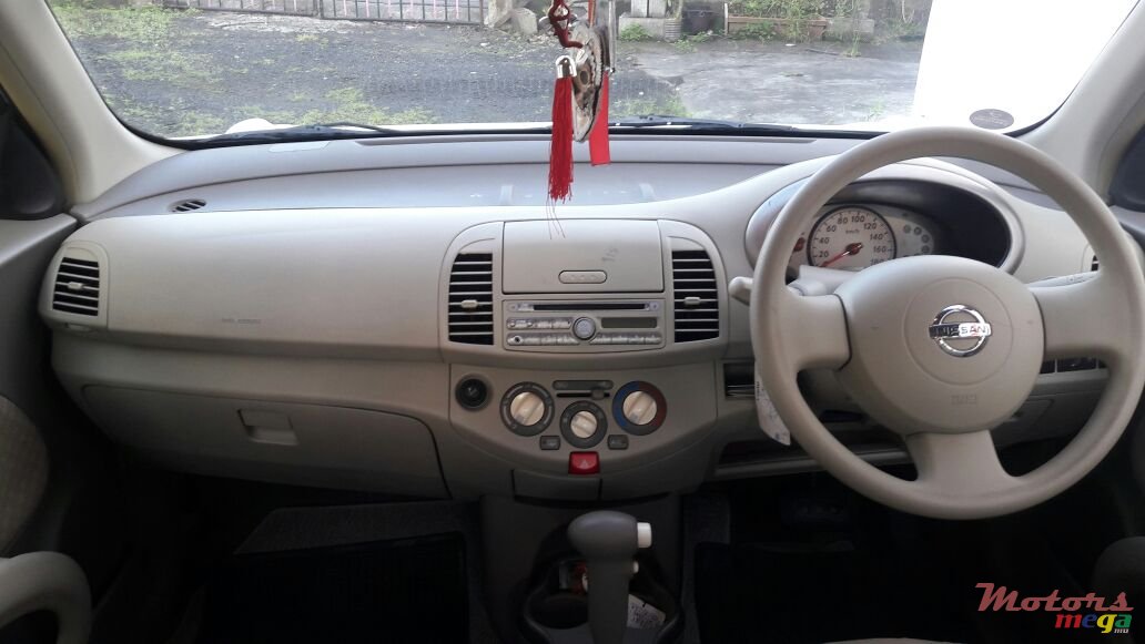 2009' Nissan March photo #4