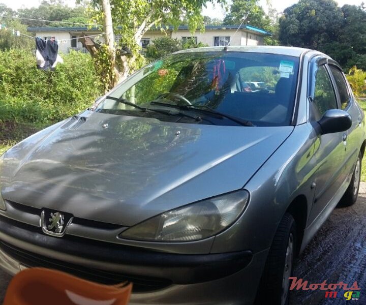 2001' Peugeot 206 photo #3