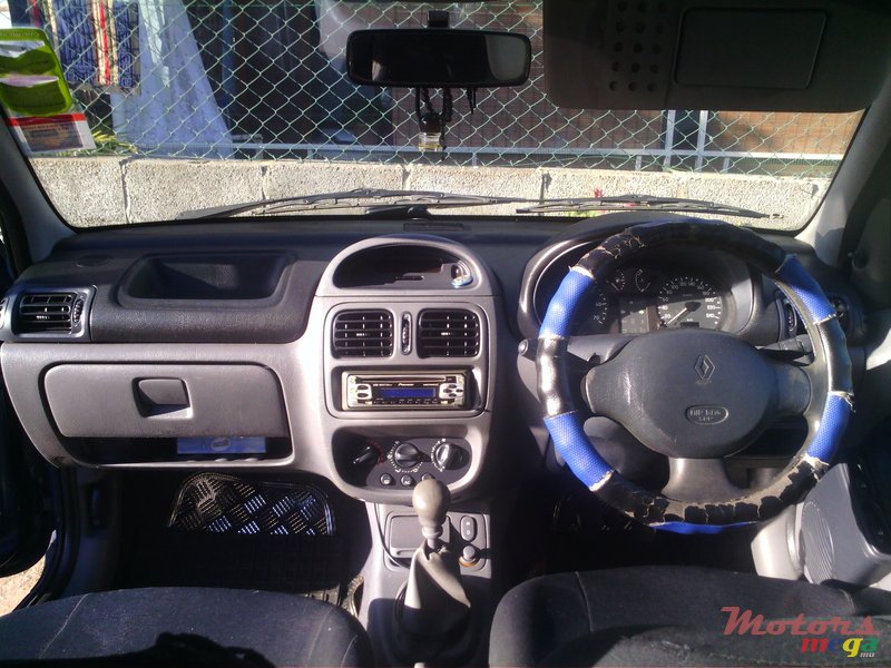2001' Renault Clio Immo mode bypass. photo #2