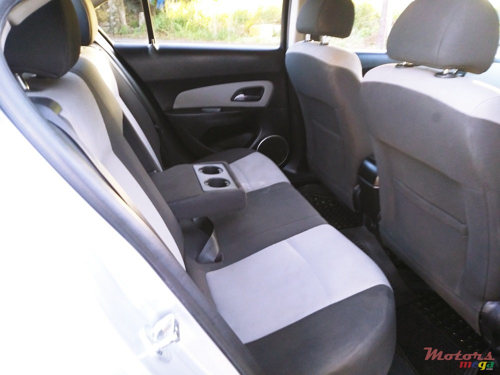 2012' Chevrolet Cruze  LT 1.6 photo #6
