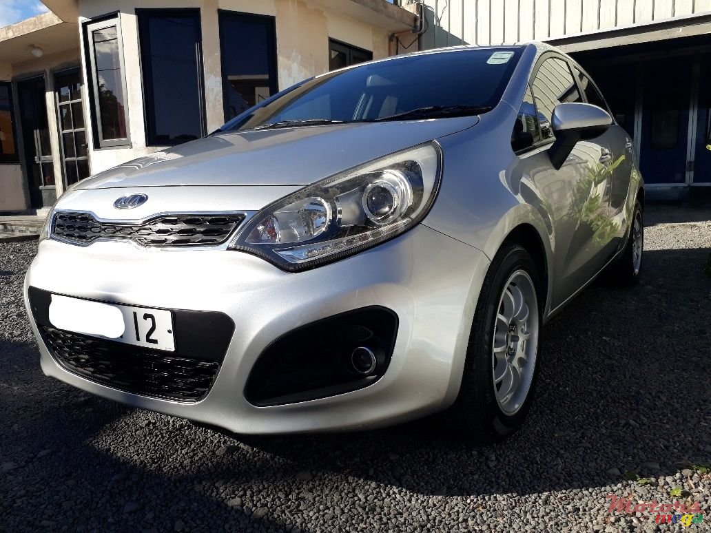 2012' Kia Rio photo #2