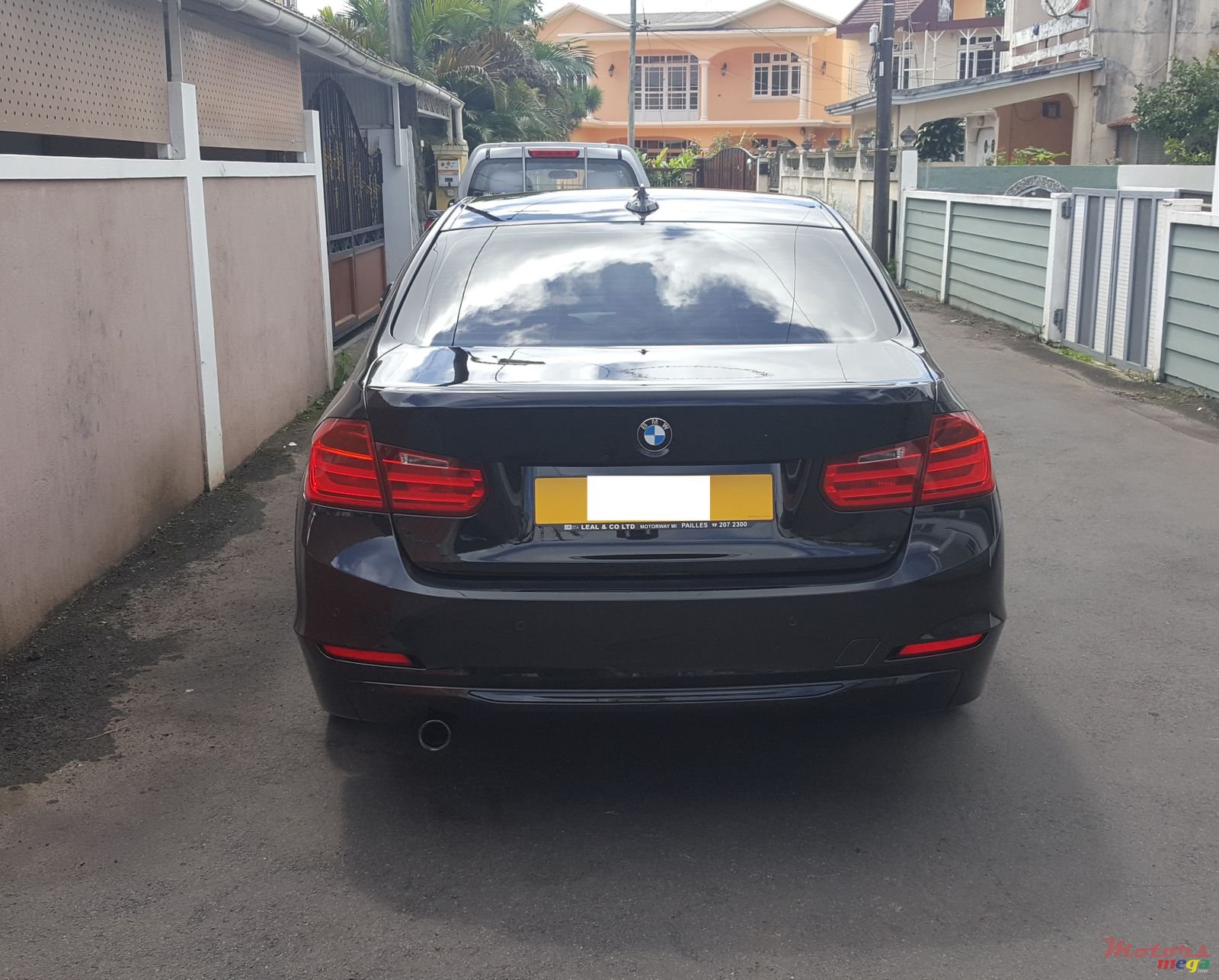 2012' BMW 316i photo #3