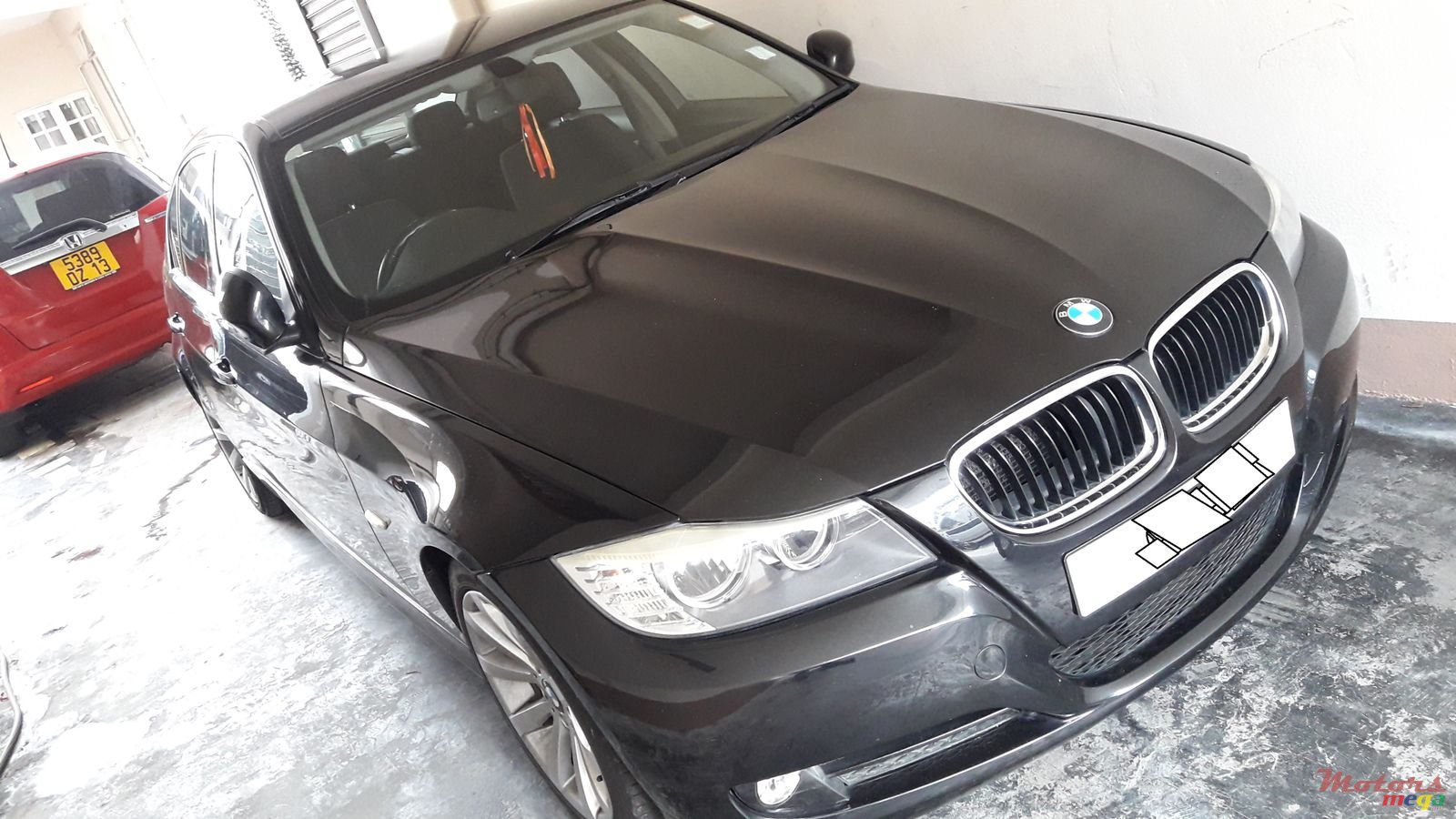 2008' BMW 318 photo #7