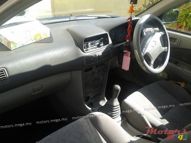 1999' Toyota Corolla photo #2