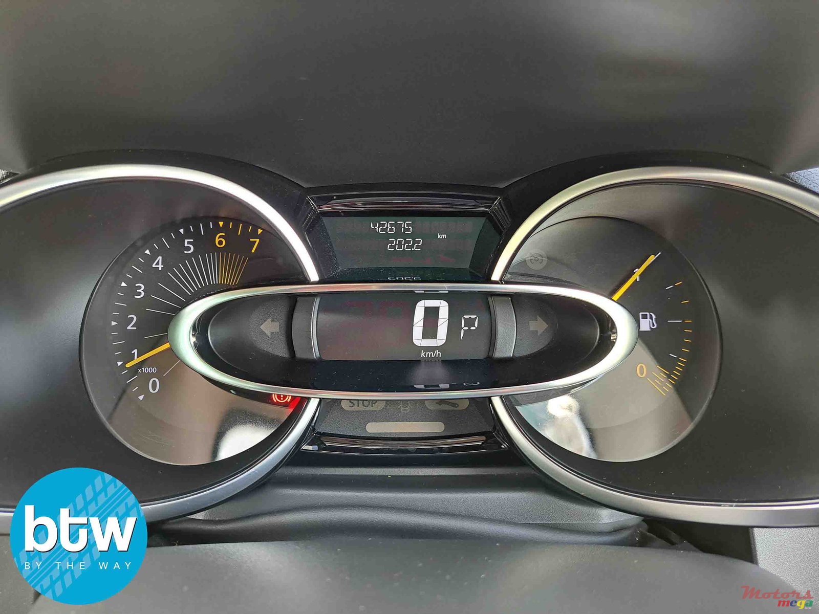 2016' Renault Clio photo #7