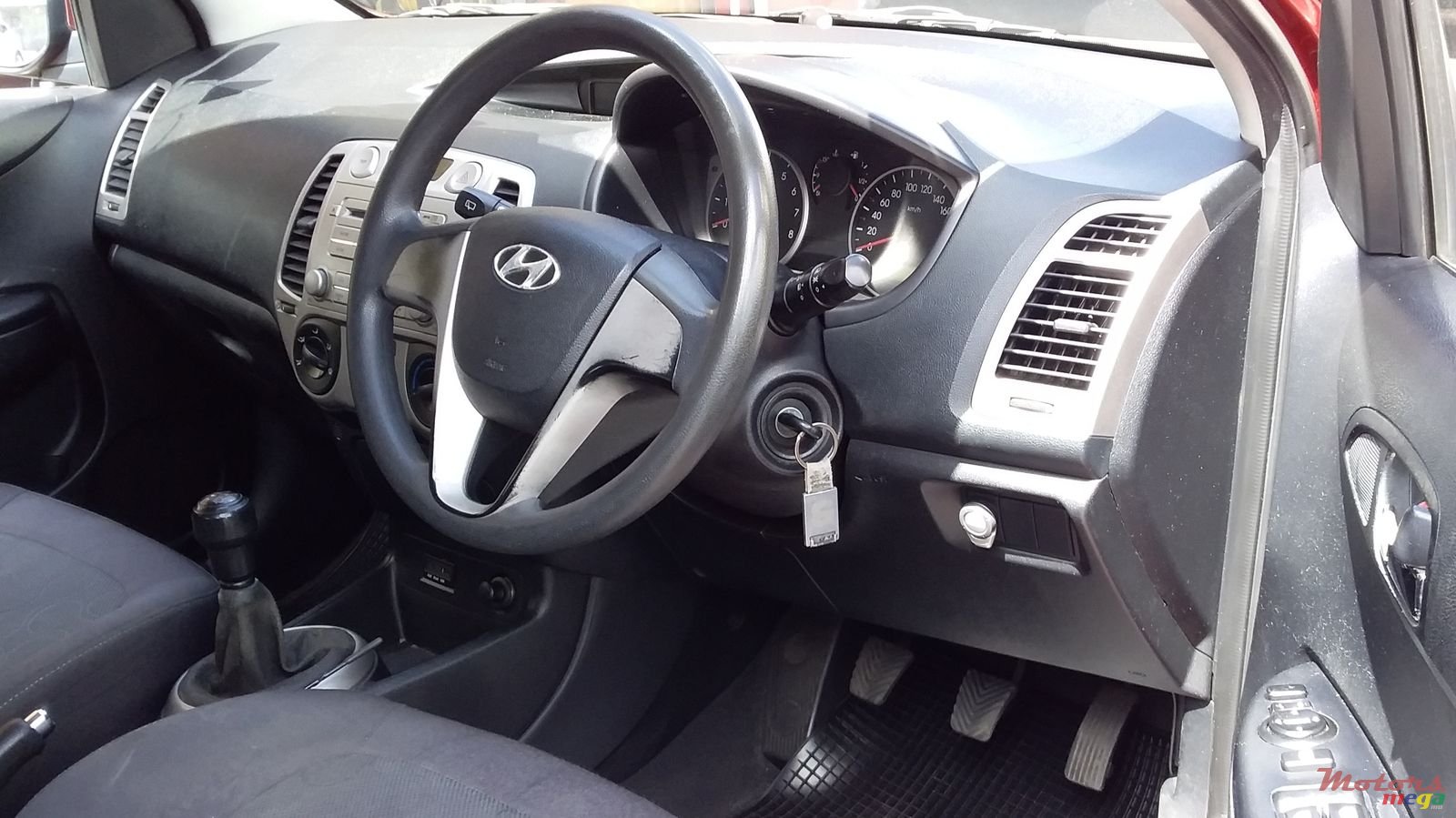 2010' Hyundai i20 photo #4