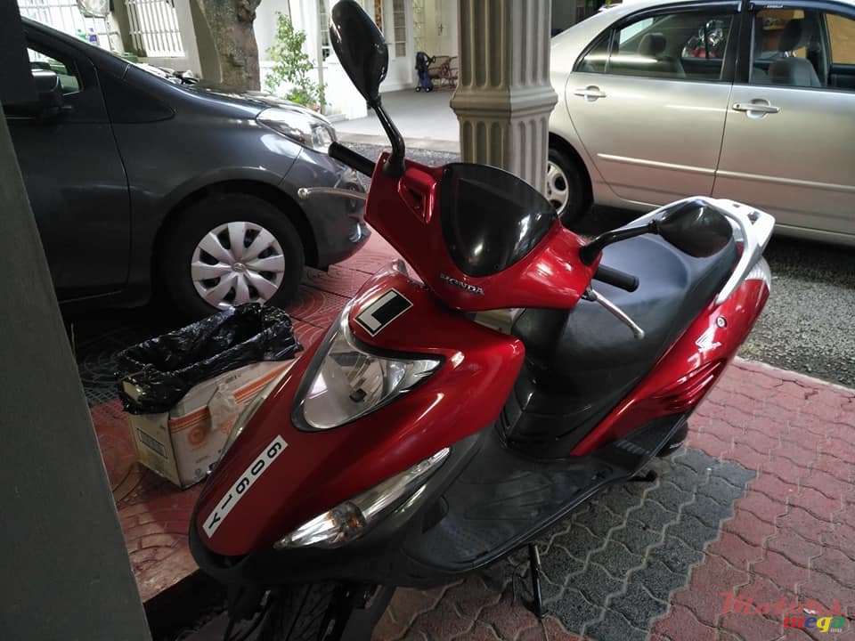 2012' Honda photo #1