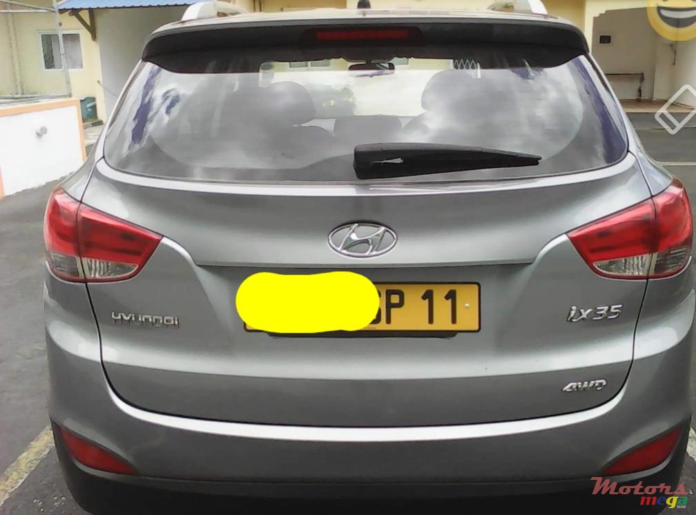 2011' Hyundai ix35 photo #3