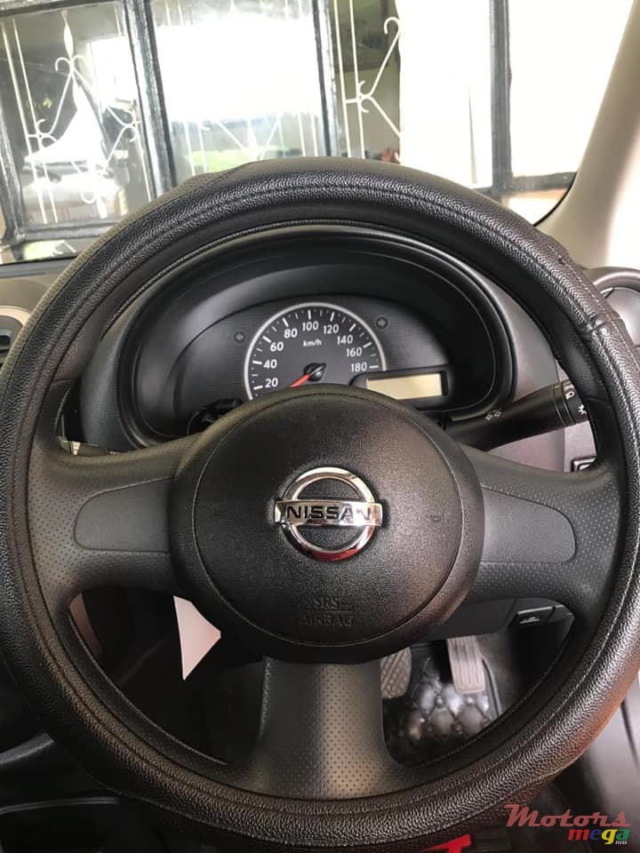 2015' Nissan March photo #6