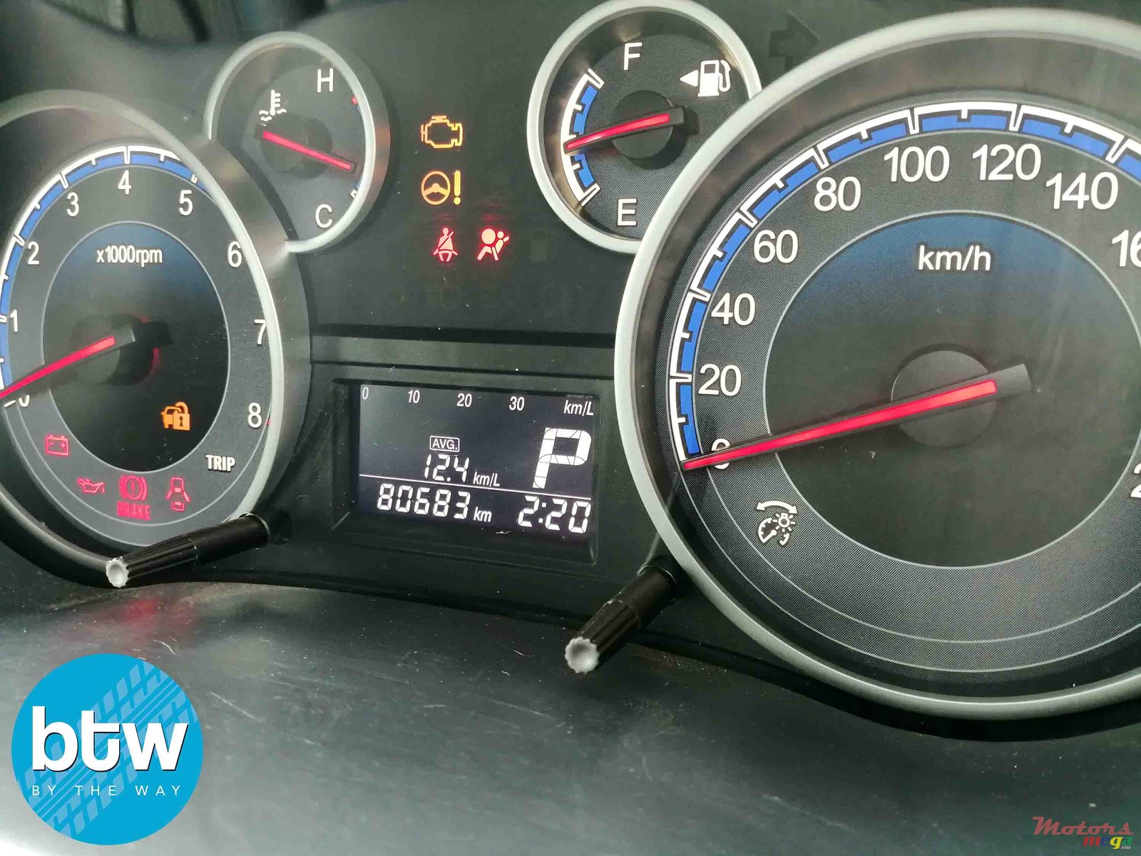 2015' Suzuki SX4 VVT photo #7